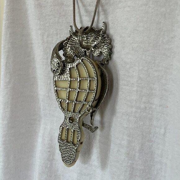 Vintage Owl Necklace 4.5 Inch Pendant 31 Inch Silver Tone Snake Chain - Picture 9 of 16